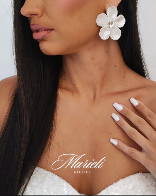 Минђуше са бисерним цветовима