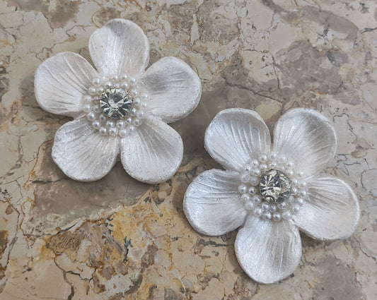 Pearly blossom earrings